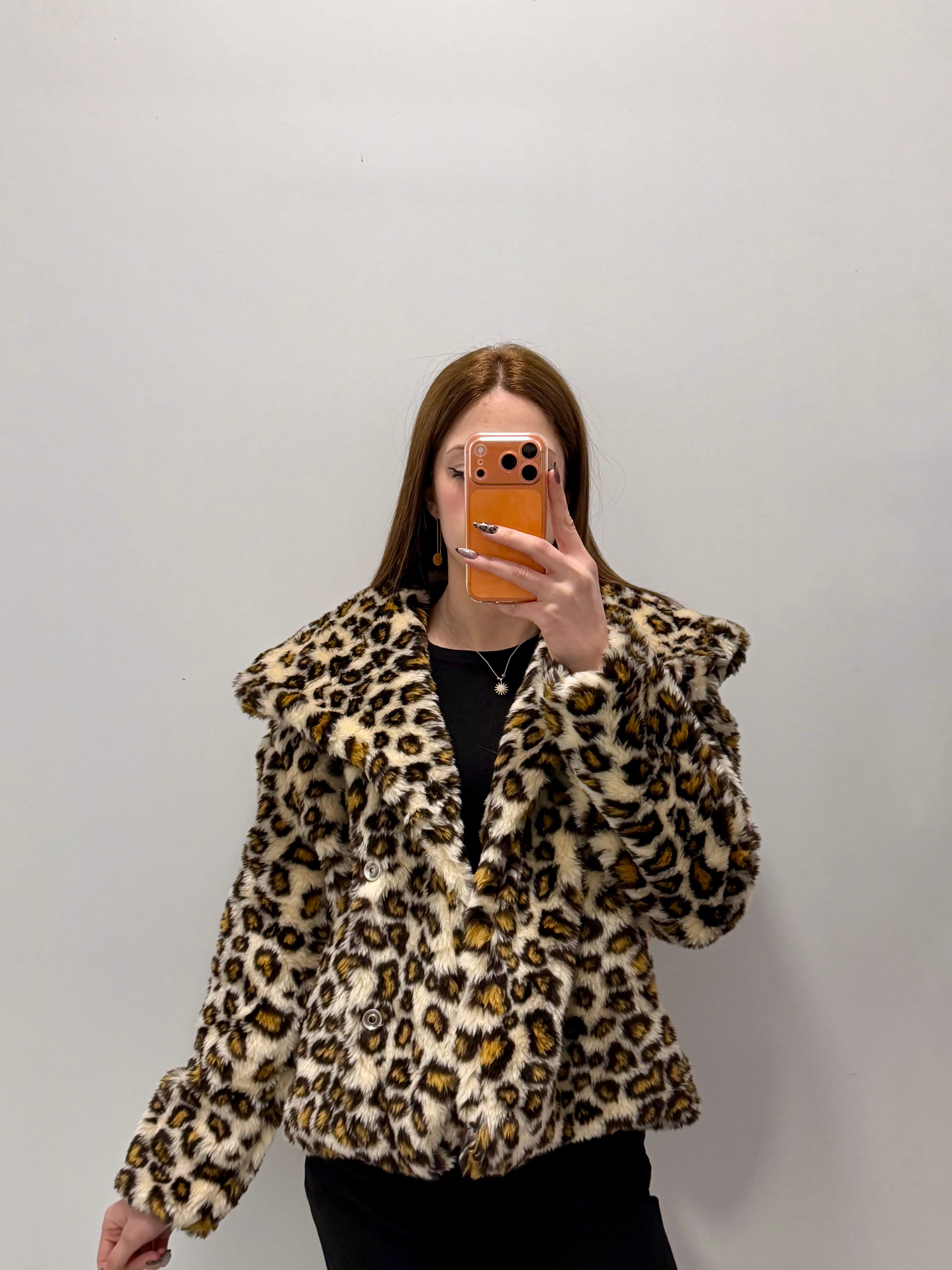 Leoparlı Kısa Kürk