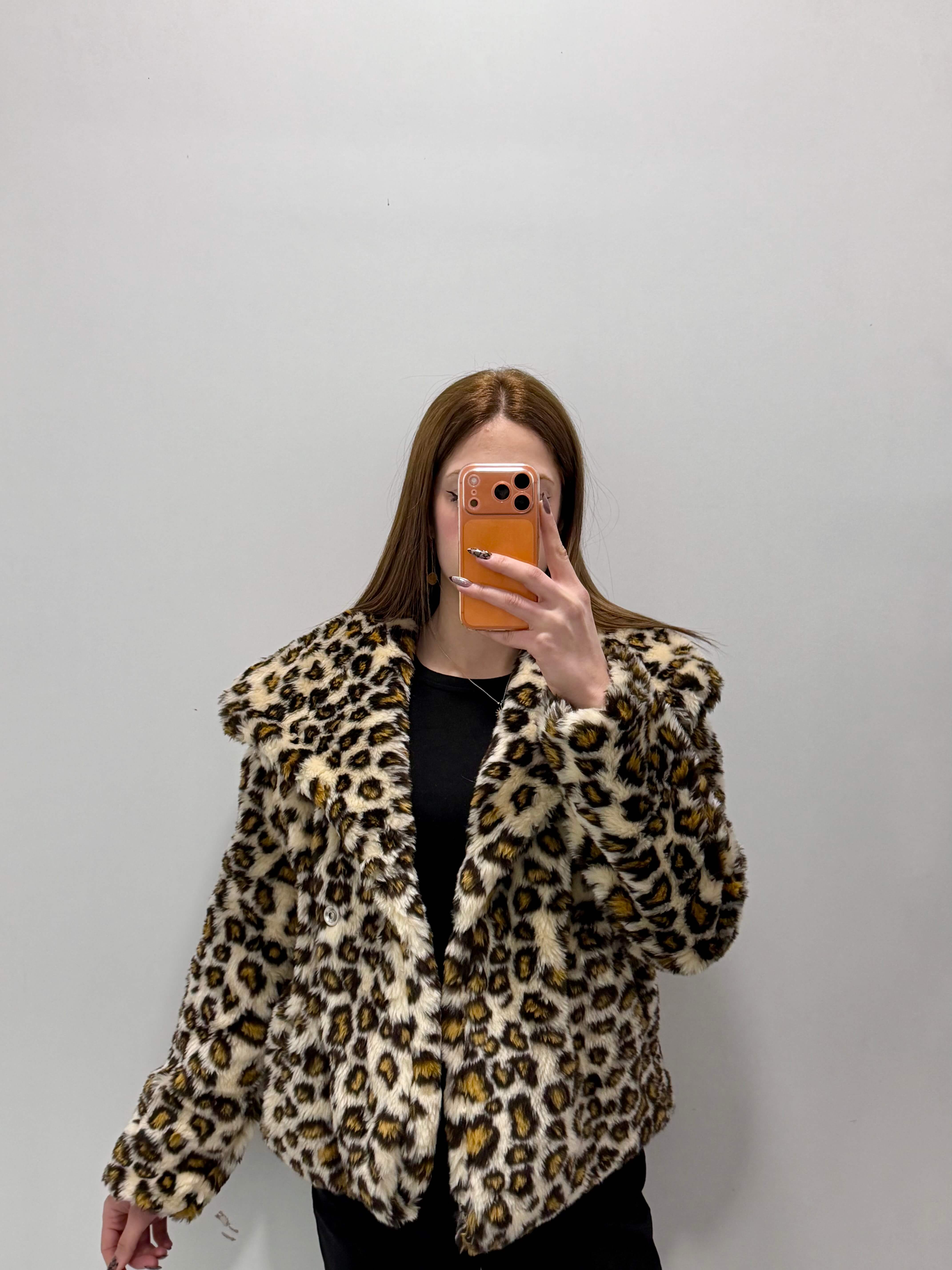 Leoparlı Kısa Kürk