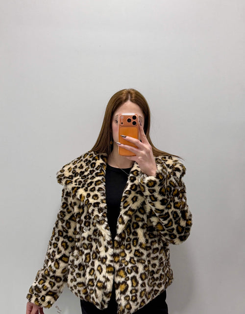Leoparlı Kısa Kürk