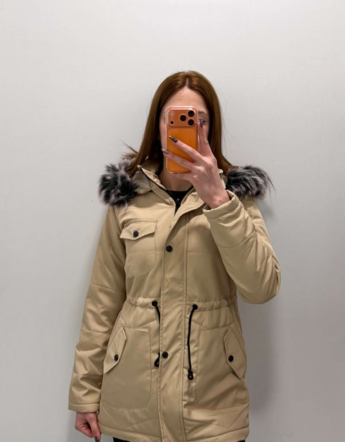 Kürk Detaylı Kapüşonlu Mont